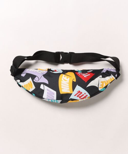 NIKE（ナイキ）の「《NIKEアパレル》NK HERTGEWSTPCK-PENANTTOSS（ボディバッグ/ウエストポーチ・メンズ・ブラック系その他・フリー）」の2枚目の写真