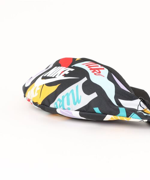 NIKE（ナイキ）の「《NIKEアパレル》NK HERTGEWSTPCK-PENANTTOSS（ボディバッグ/ウエストポーチ・メンズ・ブラック系その他・フリー）」の4枚目の写真