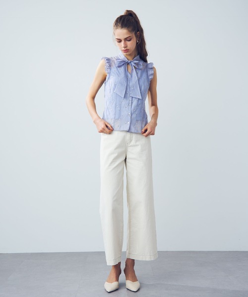 DEICY(デイシー)の「ミニスパンコールフラワーブラウス(シャツ/ブラウス・レディース・ホワイト/サックスブルー・FREE)」の4枚目の写真