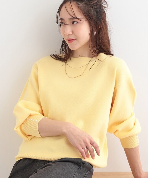 DRESKIP(ドレスキップ)の「【洗える/S-LL】大人上品 お袖パール調ボタン付き ボートネックニット(ニット/セーター・レディース・ネイビー/ベビーピンク/イエロー系その他/オフホワイト・01/04/03/02)」の3枚目の写真