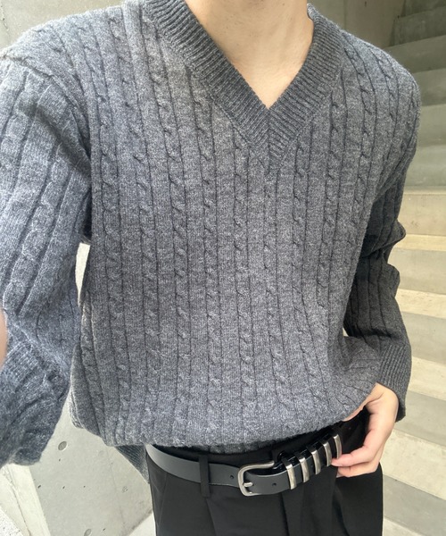 Otte(オッテ)の「Vネックグレーニット(ニット/セーター・メンズ・グレー・LARGE/X-LARGE/MEDIUM/XX-LARGE)」の8枚目の写真