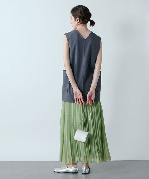TITE IN THE STORE（ティテ　インザ　ストア）の「【前後2WAY】ノースリーブジレブラウス（シャツ/ブラウス・レディース・チャコールグレー/ブラック・38）」の3枚目の写真