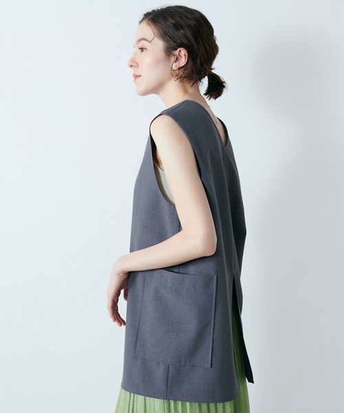 TITE IN THE STORE（ティテ　インザ　ストア）の「【前後2WAY】ノースリーブジレブラウス（シャツ/ブラウス・レディース・チャコールグレー/ブラック・38）」の4枚目の写真