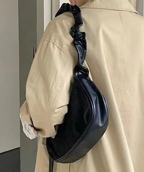 ROOPTOKYO(ループトウキョウ)の「ドローコード付き ギャザーベルト半月型 ハンドバッグ 秋物 秋服 2026年秋冬(ハンドバッグ・レディース・ブラウン/ピンク/ブラック/アイボリー・FREE)」の2枚目の写真