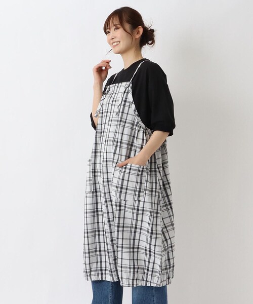 one'sterrace(ワンズテラス)の「肩紐 裾ゴム入りバルーンワンピース(ワンピース・レディース・グレー系その他7/アイボリー系8・02)」の2枚目の写真