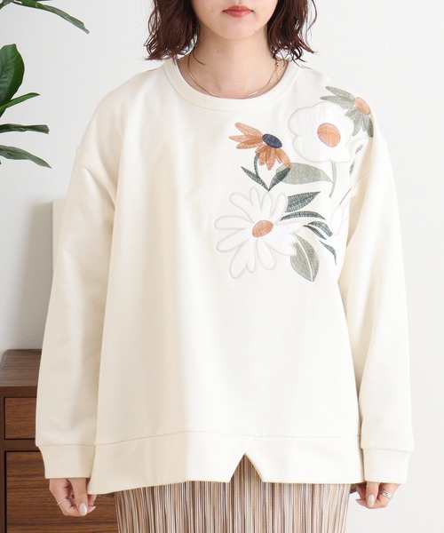 トレーナー スウェット EMAGO 花パッチワーク刺繍プルオーバー レディース EMAGO 花パッチワーク刺繍プルオーバー（スウェット）｜Emago