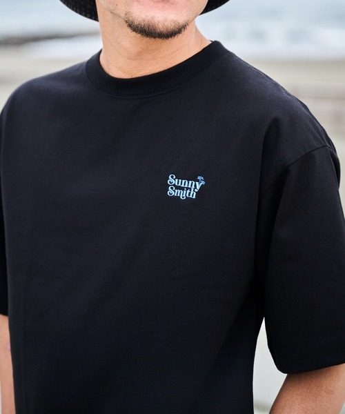 Sunny Smith(サニースミス)の「【SUNNY SMITH】11.6ウルトラヘビーオンス Heavy Smith刺繍ロゴTシャツ(Tシャツ/カットソー・レディース・チャコールグレー/ブラック/オフホワイト・LARGE/MEDIUM)」の11枚目の写真