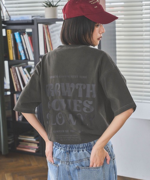 PBLIM(ページボーイリム)の「《UNISEX》ピグメントロゴTシャツ(Tシャツ/カットソー・レディース・チャコールグレー/ピンク/ブラウン・LARGE/MEDIUM)」の1枚目の写真