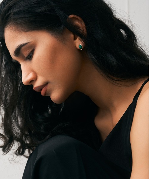 Jewel closet by L&Co.(ジュエルクローゼットバイエルアンドコー)の「K10 カラーストーン ピアス(ピアス(両耳用)・レディース・モスグリーン・FREE)」の4枚目の写真