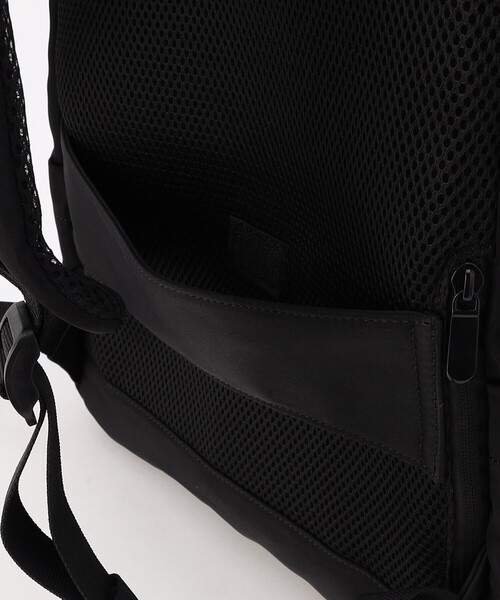 COMME CA ISM（コムサイズム）の「【PC収納可能】多機能リュック（バックパック/リュック・メンズ・ブラック・FREE）」の17枚目の写真