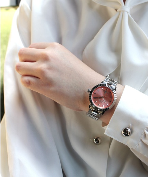 Vivienne Westwood(ヴィヴィアンウエストウッド)の「「Vivienne Westwood/ヴィヴィアン・ウエストウッド」ダリッジ - シルバー ブレスレット(アナログ腕時計・レディース・シルバー/コーラルピンク・34mm)」の16枚目の写真