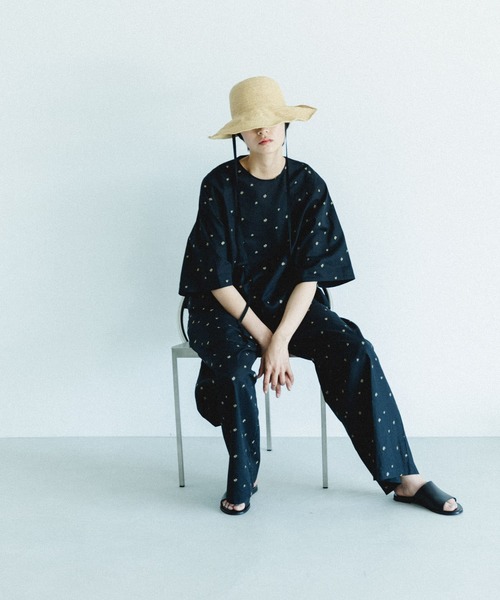 かぐれ（カグレ）の「小花刺繍フレアブラウス（シャツ/ブラウス）」 - WEAR