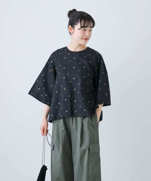 かぐれ（カグレ）の「小花刺繍フレアブラウス（シャツ/ブラウス）」 - WEAR