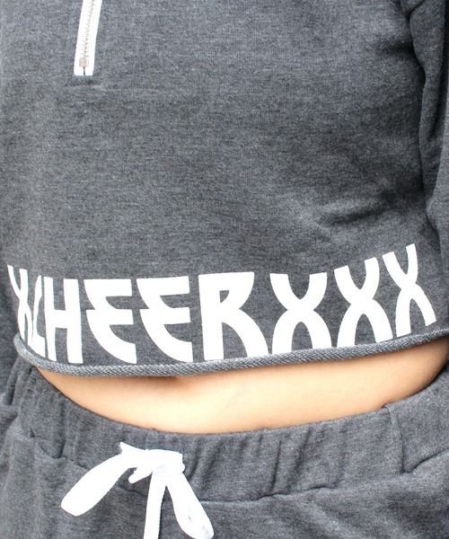 CHEER（チアー）の「ワイドスリーブショート丈ハーフジップパーカー（パーカー・レディース・ブルー/グリーン/オフホワイト/ブラック・M/L/S）」の8枚目の写真