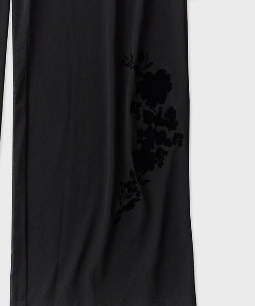 LE CIEL BLEU(ルシェルブルー)の「LE CIEL BLEU/ルシェルブルー Sheer Relax Pant w/Flocked Flower シアーリラックスパンツwフロックフラワー(その他パンツ・レディース・ブラック/グレー/ブラウン・34/38/36)」の9枚目の写真