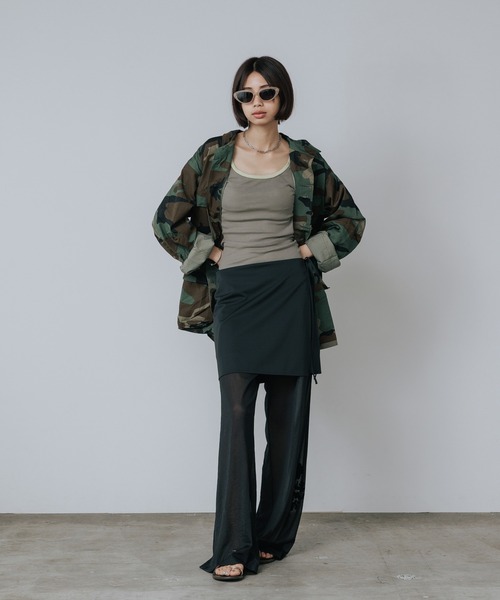 LE CIEL BLEU(ルシェルブルー)の「LE CIEL BLEU/ルシェルブルー Sheer Relax Pant w/Flocked Flower シアーリラックスパンツwフロックフラワー(その他パンツ・レディース・ブラック/グレー/ブラウン・34/38/36)」の17枚目の写真