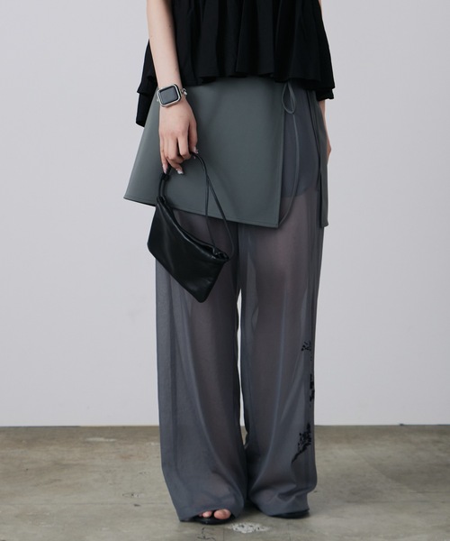 LE CIEL BLEU(ルシェルブルー)の「LE CIEL BLEU/ルシェルブルー Sheer Relax Pant w/Flocked Flower シアーリラックスパンツwフロックフラワー(その他パンツ・レディース・ブラック/グレー/ブラウン・34/38/36)」の22枚目の写真
