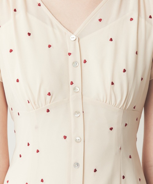 DEICY（デイシー）の「シフォンハート刺繍ワンピース（ワンピース・レディース・アイボリー/ベビーピンク・0/1）」の17枚目の写真