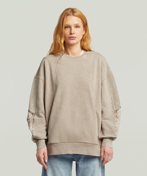 G-STAR(ジースター)の「【UNISEX】WASHED 3D MIX OVERSIZED SWEATER/ユニセックスヴィンテージライクウォッシュド加工立体裁断オーバーサイズスウェット/トレーナー(スウェット・レディース・ベージュ系その他/ダークブラック・X-SMALL/SMALL/MEDIUM)」の2枚目の写真