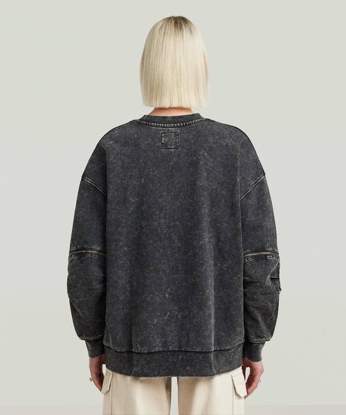 G-STAR(ジースター)の「【UNISEX】WASHED 3D MIX OVERSIZED SWEATER/ユニセックスヴィンテージライクウォッシュド加工立体裁断オーバーサイズスウェット/トレーナー(スウェット・レディース・ベージュ系その他/ダークブラック・X-SMALL/SMALL/MEDIUM)」の13枚目の写真