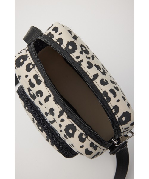 RODEO CROWNS WIDE BOWL（ロデオクラウンズワイドボウル）の「ネオプレーンクロスボディバッグ（ボディバッグ/ウエストポーチ・レディース・ホワイト系その他/ブラック/グレー・FREE）」の7枚目の写真