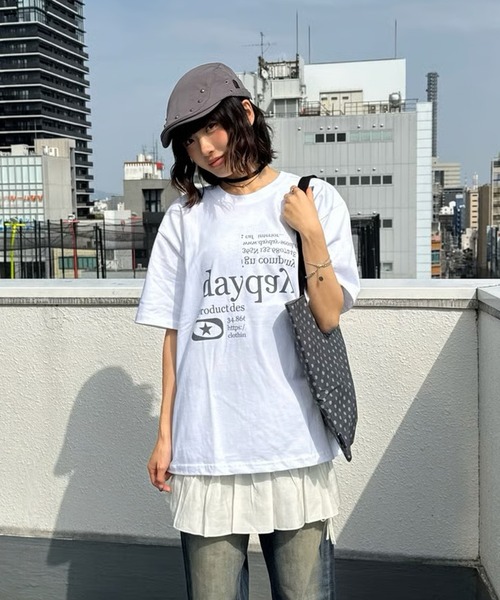 DAYDAY(デイデイ)の「スターカテゴリーロゴ S/S Tシャツ(Tシャツ/カットソー・レディース・ブラック/ホワイト・XL/L/M)」の1枚目の写真