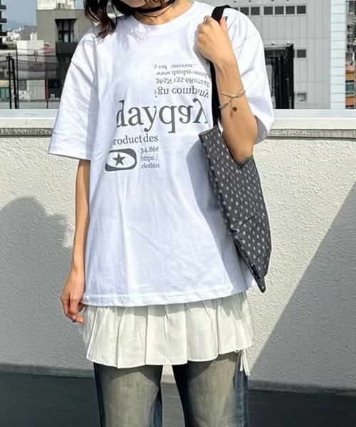 DAYDAY(デイデイ)の「スターカテゴリーロゴ S/S Tシャツ(Tシャツ/カットソー・レディース・ブラック/ホワイト・XL/L/M)」の3枚目の写真