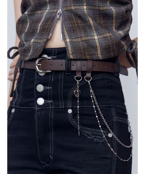 EMODA（エモダ）の「チャームチェーンベルト（ベルト・レディース・ブラック/ブラウン・FREE）」の2枚目の写真