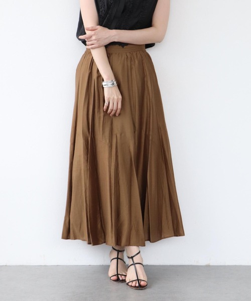 Jines(ジネス)の「シルキーローンフレアースカート【セットアップ可】(スカート・レディース・ブラック/ブラウン/パープル・38)」の3枚目の写真
