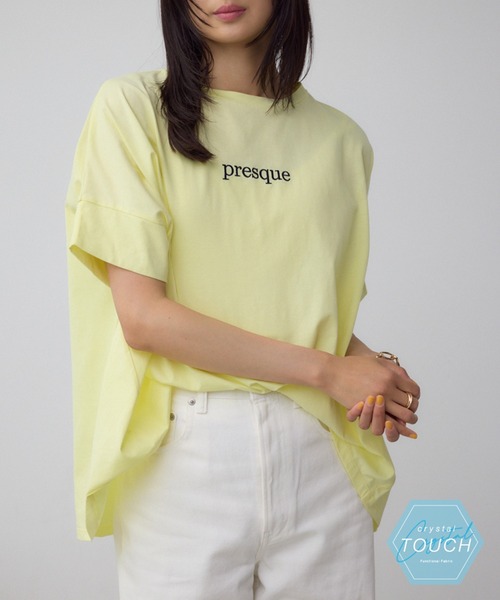AZUL by moussy(アズールバイマウジー)の「C/T冷感ロゴシシュウTシャツ(Tシャツ/カットソー・レディース・ブラック/オフホワイト/ライトイエロー/ブラウン・FREE)」の1枚目の写真