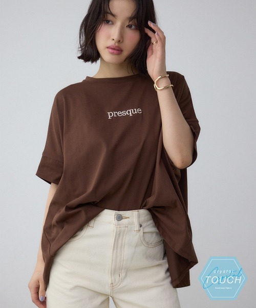 AZUL by moussy(アズールバイマウジー)の「C/T冷感ロゴシシュウTシャツ(Tシャツ/カットソー・レディース・ブラック/オフホワイト/ライトイエロー/ブラウン・FREE)」の4枚目の写真