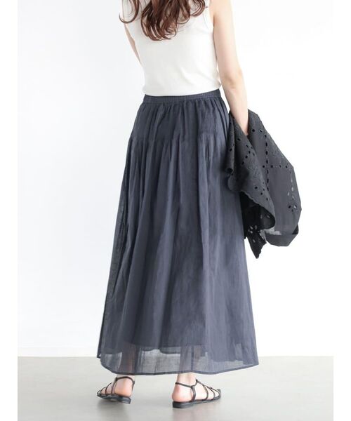 FIKA.(フィーカ)の「Pin tuck cotton skirt(スカート・レディース・オフホワイト/ブラック・MEDIUM)」の6枚目の写真