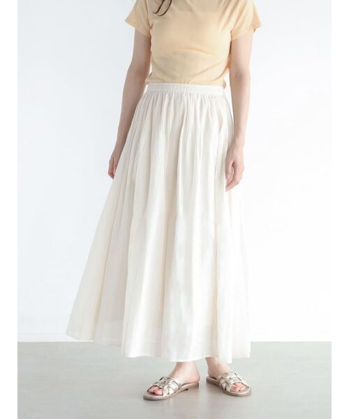FIKA.(フィーカ)の「Pin tuck cotton skirt(スカート・レディース・オフホワイト/ブラック・MEDIUM)」の11枚目の写真