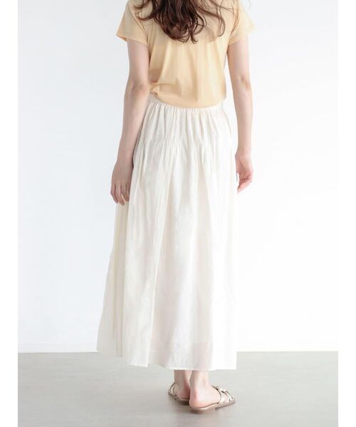 FIKA.(フィーカ)の「Pin tuck cotton skirt(スカート・レディース・オフホワイト/ブラック・MEDIUM)」の13枚目の写真