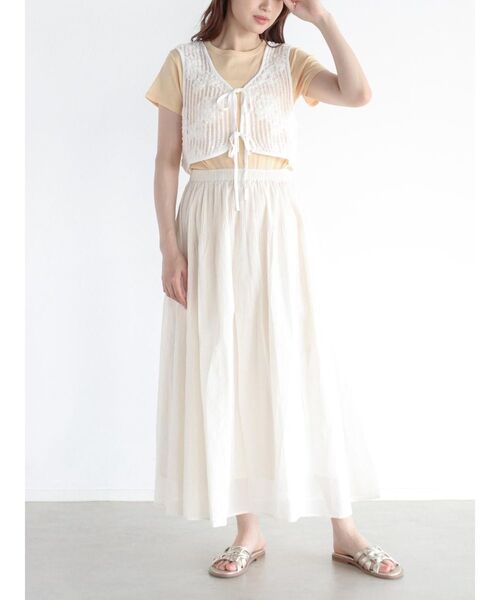 FIKA.(フィーカ)の「Pin tuck cotton skirt(スカート・レディース・オフホワイト/ブラック・MEDIUM)」の15枚目の写真