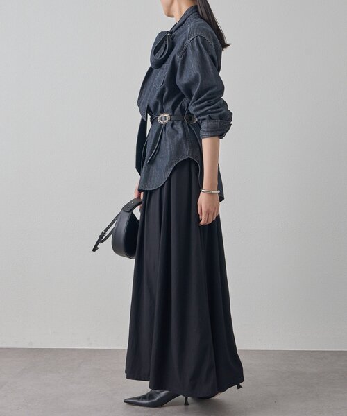 【極美品】ラウンジドレス デニム ボウタイブラウス ブラック 限定 完売品 LOUNGEDRESS（ラウンジドレス）の「デニムボウタイブラウス（シャツ