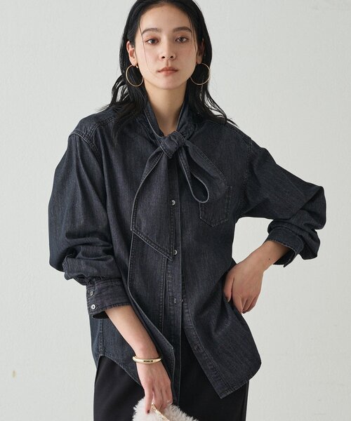 Loungedressラウンジドレス 新品 ボウタイブラウス パールボタン 20周年限定】デニムボウタイブラウス（シャツ/ブラウス）｜LOUNGEDRESS