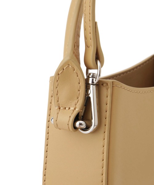 ADAM ET ROPE'（アダムエロペ）の「【PFT】Tamago Small ポシェット（ハンドバッグ・レディース・ブラウン/ホワイト/キャメル・FREE）」の18枚目の写真