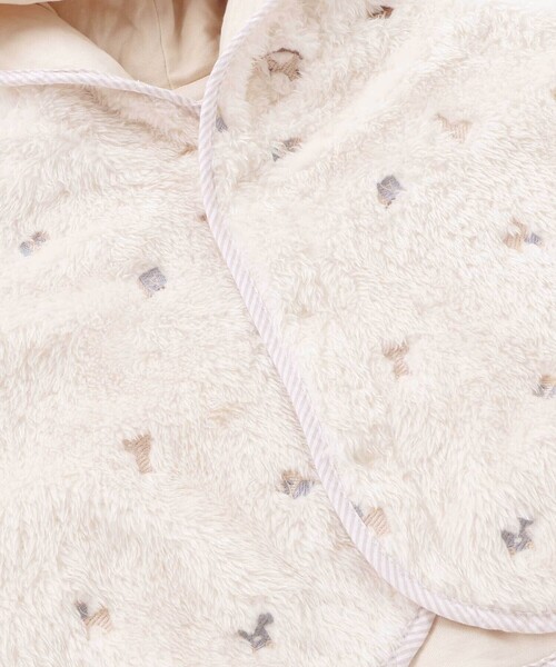 SLAP SLIP BABY(スラップスリップベビー)の「【お揃い】フード付き総柄刺しゅうもこもこボアマントベビー(50~90cm)(その他ベビーウェア・キッズ・オフホワイト/ピンク・FREE)」の7枚目の写真