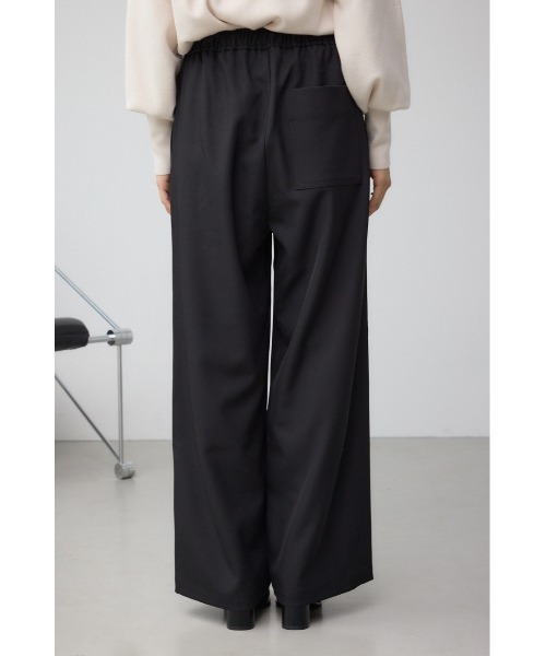 AZUL by moussy(アズールバイマウジー)の「パッチポケットウエストイージーパンツ(スラックス・レディース・ブラック系その他/ブラック/ホワイト系その他/ブラウン・SMALL/MEDIUM)」の20枚目の写真