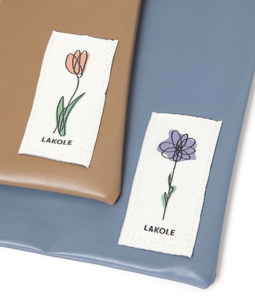 LAKOLE(ラコレ)の「FLOWERティッシュカバー / 582704(インテリア雑貨・レディース・ブルー/ピンク/ブラウン・FREE)」の4枚目の写真