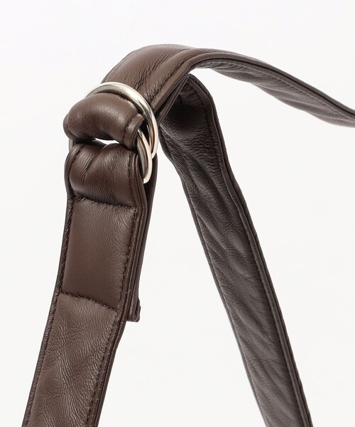 TOMORROWLAND （トゥモローランド）の「Bucket Buggage Puff Pillow ショルダーバッグ（バックパック/リュック・レディース・ダークブラウン/ブラック・FREE）」の8枚目の写真