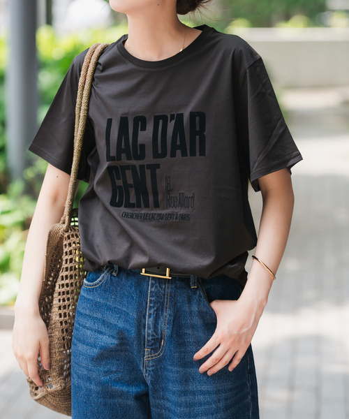 Spick & Span(スピックアンドスパン)の「《追加》La Hutte / ラ ユット ロゴTee(Tシャツ/カットソー・レディース・ホワイト系その他/ホワイト×ホワイト/ブラックミックス・FREE)」の1枚目の写真