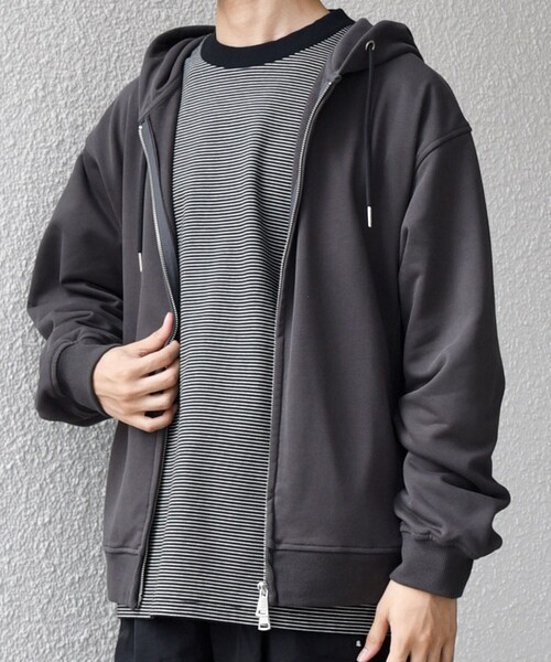 SHIPS any(シップス エニィ)の「SHIPS any: CLASSY バックタック スウェット ジップ パーカー◇(パーカー・メンズ・ブラック/ナチュラル/チャコールグレー・MEDIUM/LARGE)」の3枚目の写真