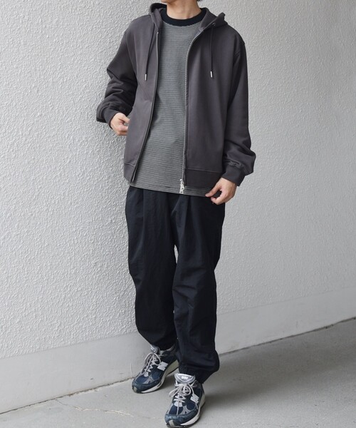 SHIPS any(シップス エニィ)の「SHIPS any: CLASSY バックタック スウェット ジップ パーカー◇(パーカー・メンズ・ブラック/ナチュラル/チャコールグレー・MEDIUM/LARGE)」の5枚目の写真