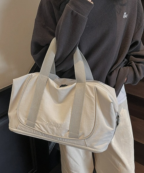 gossip!ロサンゼルス(ゴシップロサンゼルス)の「【Y2K】大容量2WAYトラベルバッグ(拡張可能+9cm/ショルダー&ハンド)(ショルダーバッグ・レディース・ライトグレー/キャメル/ブラック・FREE)」の7枚目の写真