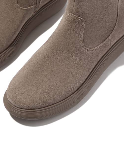 fitflop(フィットフロップ)の「iQ-COMFF SUEDE ZIP ANKLE BOOTS / iQ-COMFF スエード ジップ アンクル ブーツ(ブーツ・レディース・ブラック/ベージュ・25cm/24cm/23cm/22cm)」の13枚目の写真