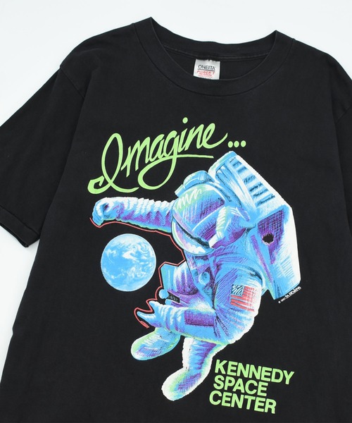 VINTAGE(ヴィンテージ)の「【USED】90’s ONITA “Kennedy Space Center” スーベニア Tシャツ USA製(Tシャツ/カットソー・メンズ・ブラック・LARGE)」の2枚目の写真
