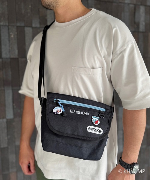 OUTDOOR PRODUCTS(アウトドアプロダクツ)の「【僕のヒーローアカデミア×OUTDOOR PRODUCTS】 缶バッチ付きフラップショルダー(ショルダーバッグ・レディース・グレー/ターコイズブルー/スカイブルー/オレンジ・FREE)」の9枚目の写真