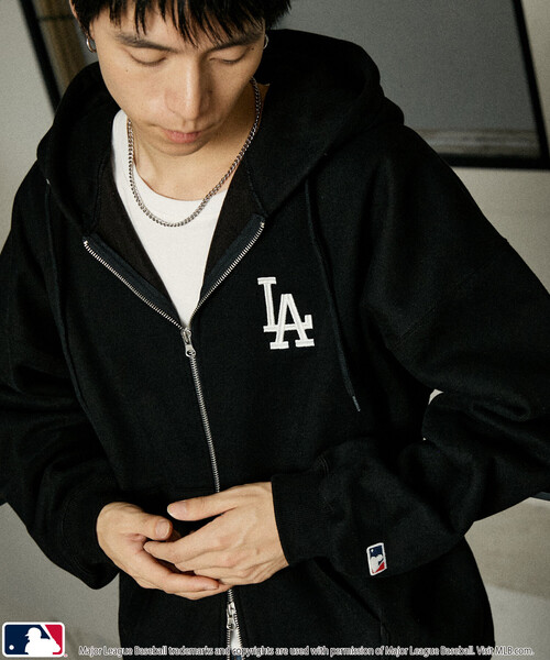 MLB(メジャーリーグベースボール)の「MLB/メジャーリーグベースボール 別注 SWEAT ZIP HOODIE/ジップアップパーカー(限定展開)(パーカー・メンズ・アッシュグレー/ブラウン/ブラック・LARGE/MEDIUM/SMALL)」の4枚目の写真